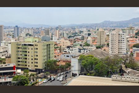 Apartamento à venda com 110m², 2 quartos e sem vaga Apartamento à venda com 110m², 2 quartos e sem vagaEntrada