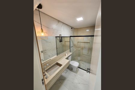 Casa à venda com 220m², 3 quartos e 4 vagasBanheiro da suíte 2