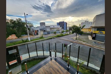 Casa à venda com 220m², 3 quartos e 4 vagasVaranda da suíte 1