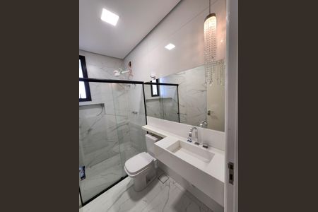 Casa à venda com 220m², 3 quartos e 4 vagasBanheiro da Suíte 1