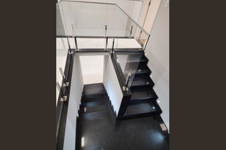 Escadas de casa à venda com 3 quartos, 220m² em Jardim Imperial, Lagoa Santa