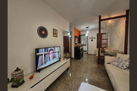 Apartamento à venda com 77m², 2 quartos e 1 vaga Apartamento à venda com 77m², 2 quartos e 1 vagaSala