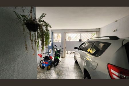 Casa à venda com 250m², 3 quartos e 2 vagas Casa à venda com 250m², 3 quartos e 2 vagasGaragem