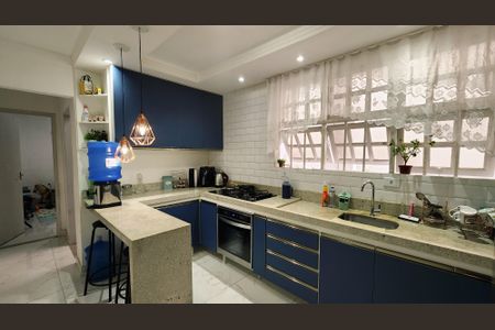 Casa à venda com 250m², 3 quartos e 2 vagas Casa à venda com 250m², 3 quartos e 2 vagasCozinha