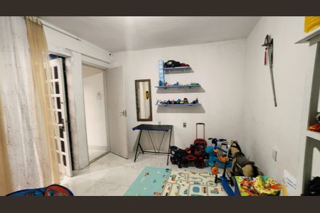 Casa à venda com 250m², 3 quartos e 2 vagas Casa à venda com 250m², 3 quartos e 2 vagasSuíte