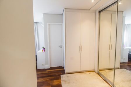 Apartamento à venda com 144m², 3 quartos e 2 vagasCloset da suíte 