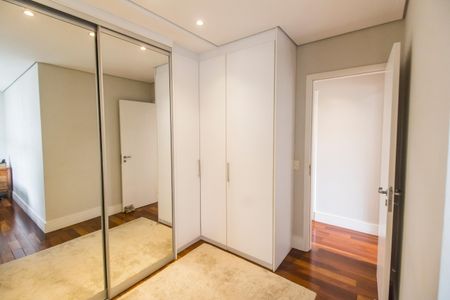 Apartamento à venda com 144m², 3 quartos e 2 vagasCloset da suíte 