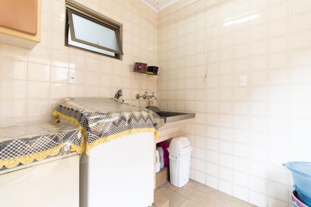 Casa à venda com 178m², 3 quartos e 2 vagas Casa à venda com 178m², 3 quartos e 2 vagasLavanderia