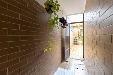 Casa à venda com 178m², 3 quartos e 2 vagas Casa à venda com 178m², 3 quartos e 2 vagasCorredor