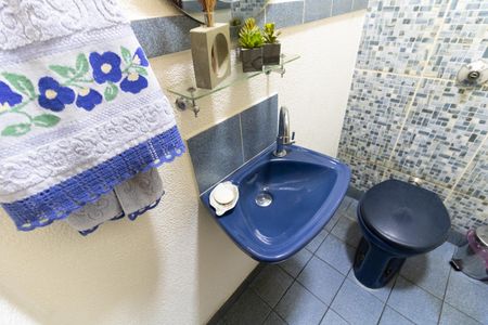 Casa à venda com 178m², 3 quartos e 2 vagas Casa à venda com 178m², 3 quartos e 2 vagasLavabo