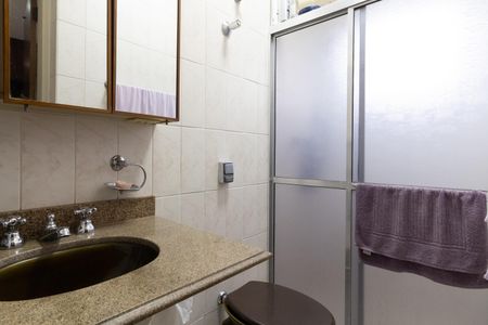 Casa à venda com 178m², 3 quartos e 2 vagas Casa à venda com 178m², 3 quartos e 2 vagasBanheiro da Suíte