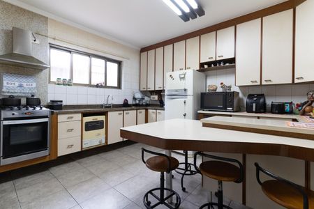 Casa à venda com 178m², 3 quartos e 2 vagas Casa à venda com 178m², 3 quartos e 2 vagasCozinha