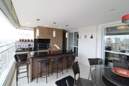 Apartamento à venda com 120m², 3 quartos e sem vagaSala - Varanda