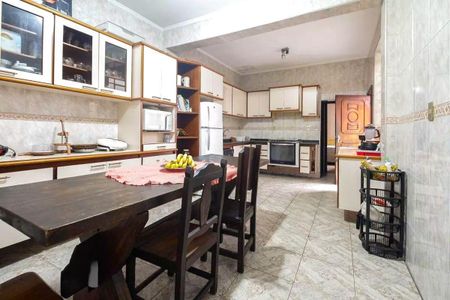 Casa à venda com 4 quartos, 350m² em Parque São Jorge, São Paulo