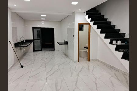 Casa à venda com 3 quartos, 132m² em Parque das Nações, Santo André