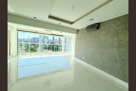 Apartamento à venda com 4 quartos, 256m² em Vila Cordeiro, São Paulo