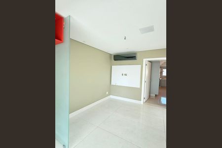 Apartamento à venda com 256m², 4 quartos e 4 vagas