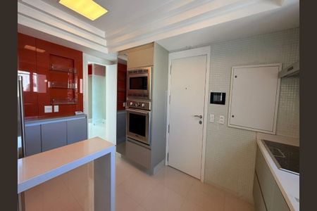 Apartamento à venda com 256m², 4 quartos e 4 vagas