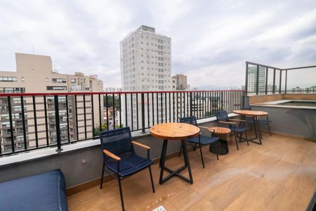 Apartamento à venda com 36m², 2 quartos e sem vaga Apartamento à venda com 36m², 2 quartos e sem vagaÁrea comum - Piscina