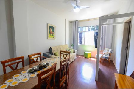 Apartamento à venda com 88m², 2 quartos e 1 vaga Apartamento à venda com 88m², 2 quartos e 1 vagaSala