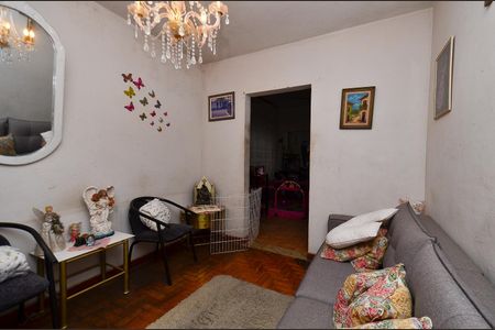 Sala de casa à venda com 8 quartos, 400m² em Ipiranga, Belo Horizonte