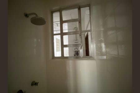 Apartamento para alugar com 64m², 2 quartos e sem vagaBanheiro