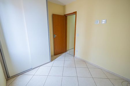 Quarto 2 de apartamento para alugar com 2 quartos, 53m² em Manacás, Belo Horizonte