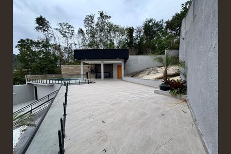 Casa à venda com 292m², 5 quartos e 10 vagas