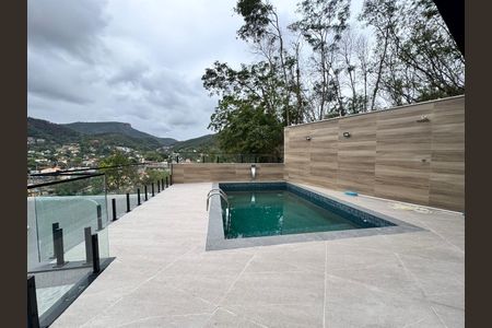 Casa à venda com 292m², 5 quartos e 10 vagas