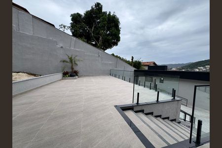 Casa à venda com 292m², 5 quartos e 10 vagas