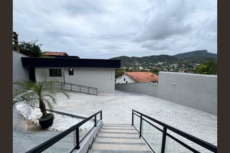 Casa à venda com 292m², 5 quartos e 10 vagas