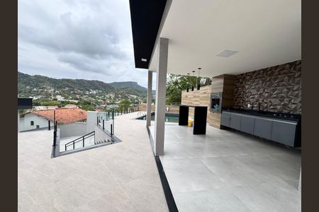 Casa à venda com 292m², 5 quartos e 10 vagas