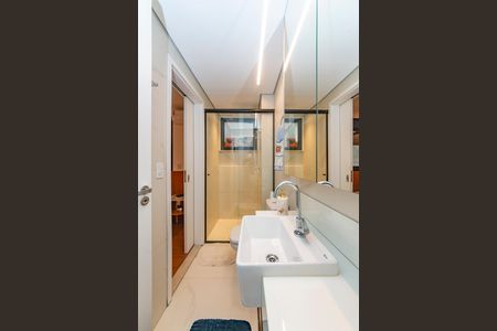 Apartamento para alugar com 127m², 3 quartos e 2 vagas Apartamento para alugar com 127m², 3 quartos e 2 vagasBanheiro