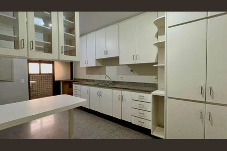 Apartamento à venda com 173m², 3 quartos e 3 vagasCozinha