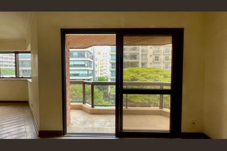 Apartamento à venda com 173m², 3 quartos e 3 vagasVaranda