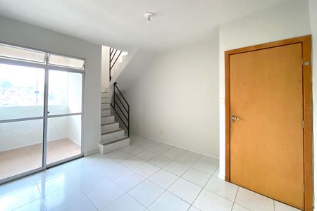Sala de apartamento para alugar com 2 quartos, 120m² em Palmeiras, Belo Horizonte