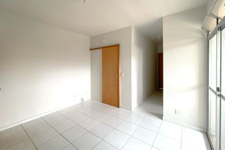 Sala de apartamento para alugar com 2 quartos, 120m² em Palmeiras, Belo Horizonte