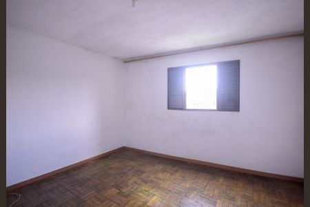 Quarto 2 de casa para alugar com 2 quartos, 130m² em Jardim Maria Estela, São Paulo