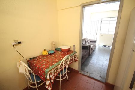 Cozinha de apartamento à venda com 2 quartos, 58m² em Diamante, Belo Horizonte