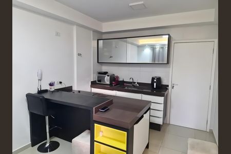 Cozinha de apartamento para alugar com 1 quarto, 38m² em Tamboré, Barueri