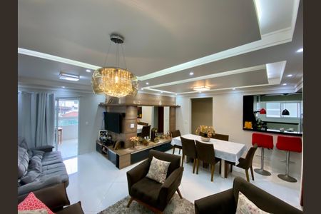 Sala de apartamento para alugar com 3 quartos, 130m² em Guilhermina, Praia Grande