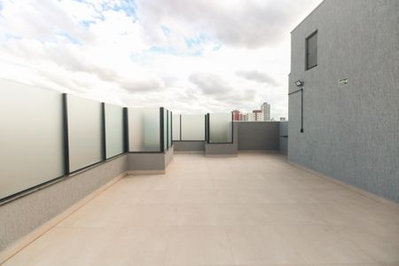 Apartamento à venda com 33m², 2 quartos e sem vagaÁrea comum