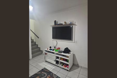 Sala de casa de condomínio à venda com 3 quartos, 80m² em Jd Maria Eugenia, Campinas