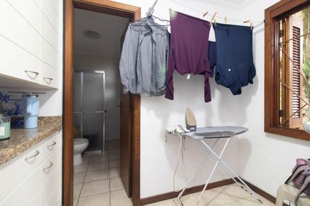 Casa de condomínio à venda com 340m², 3 quartos e 2 vagasÁrea de Serviço