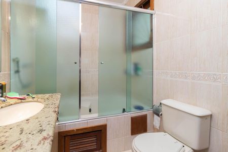 Casa de condomínio à venda com 340m², 3 quartos e 2 vagasBanheiro da Suíte