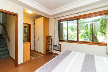 Casa de condomínio à venda com 340m², 3 quartos e 2 vagasSuíte