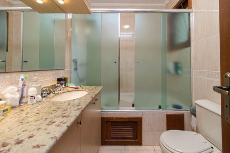 Casa de condomínio à venda com 340m², 3 quartos e 2 vagasBanheiro da Suíte