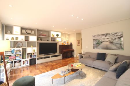 Sala 1 de casa de condomínio à venda com 3 quartos, 270m² em Vila Sofia, São Paulo