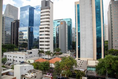 Vista da Sala de apartamento para alugar com 2 quartos, 50m² em Cidade Monções, São Paulo