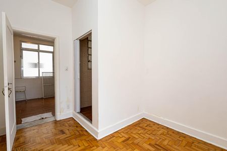 Apartamento à venda com 289m², 4 quartos e 2 vagasQuarto de Serviço
